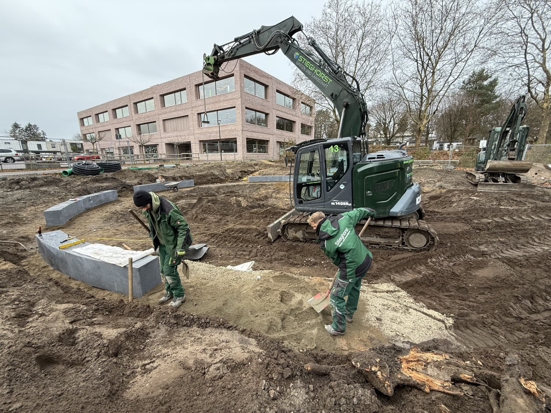 Gewerbliche Außenanlage – Landschaftsbau Bielefeld