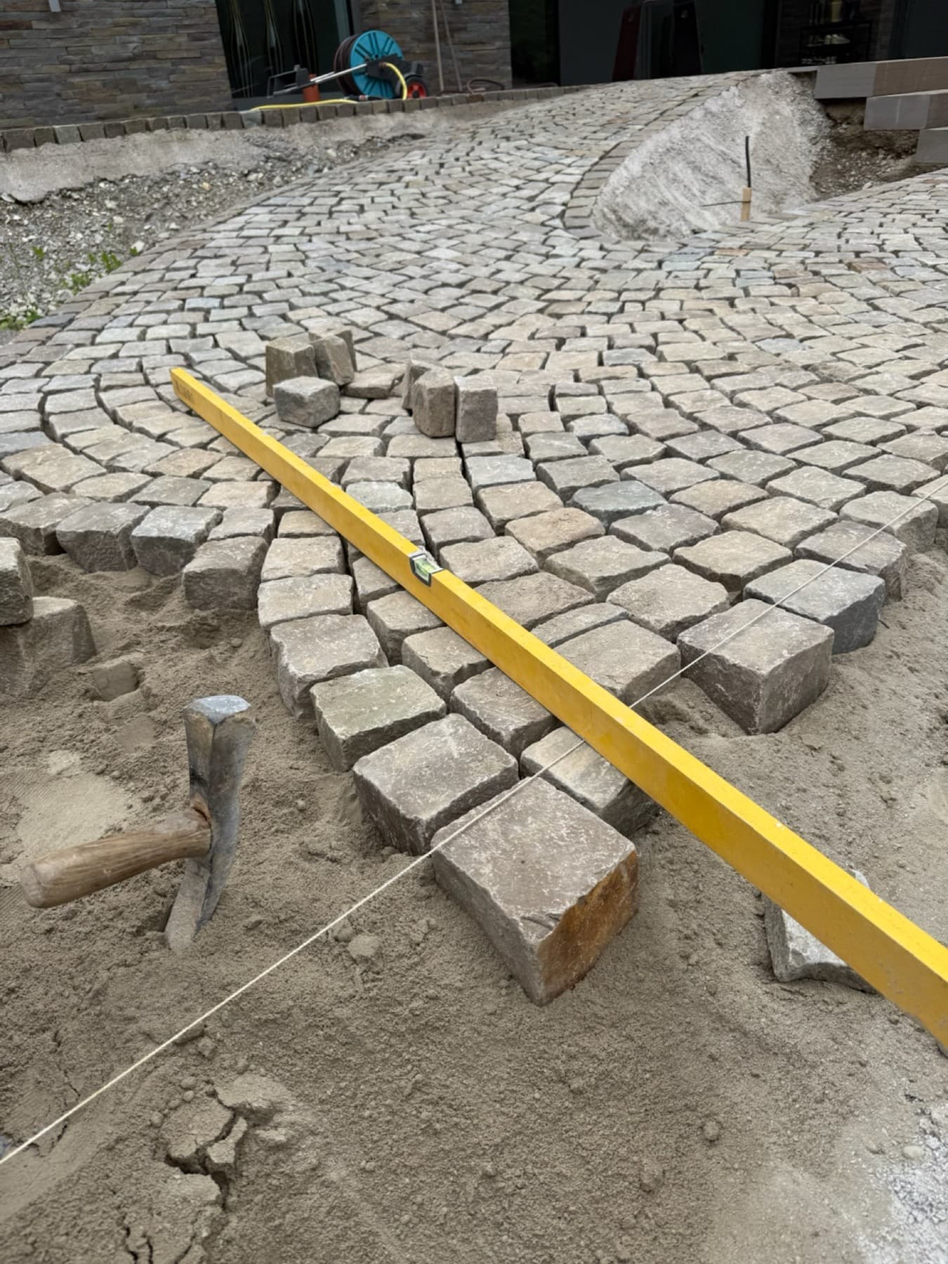 Klinkerpflaster Gartenweg – Pflasterarbeiten Bielefeld